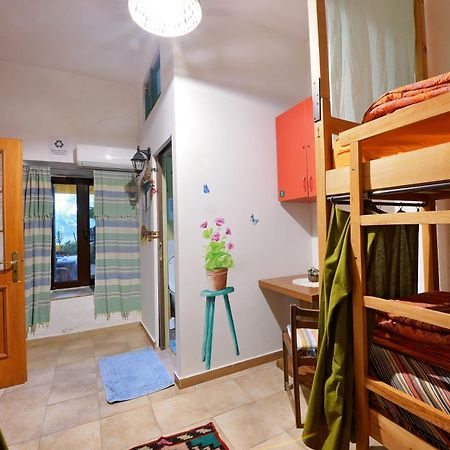 Mi Casa Es Tu Casa - Shkodra Backpackers Hostel Exterior photo