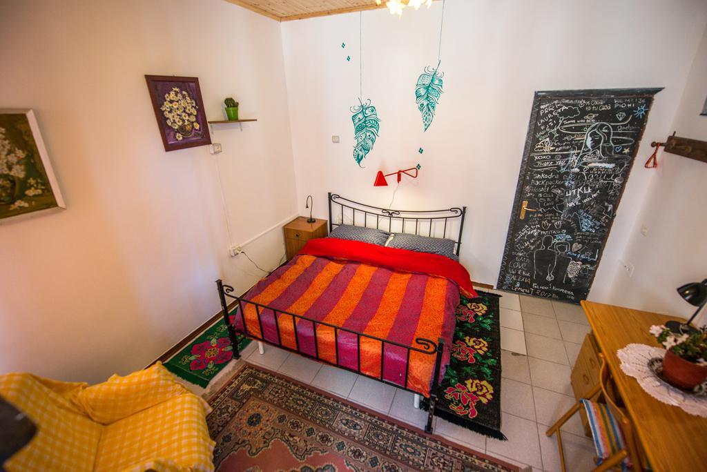 Mi Casa Es Tu Casa - Shkodra Backpackers Hostel Exterior photo